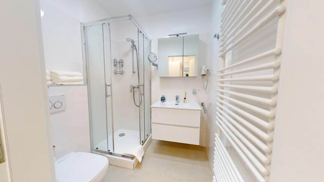 Alon Homes Vienna - Premium City Center Apartments 0*,