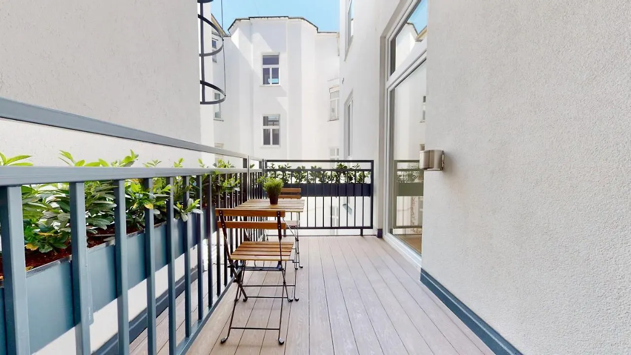 Alon Homes Vienna - Premium City Center Apartments
