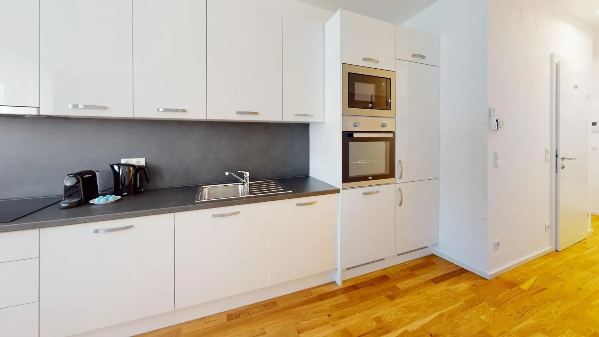 Alon Homes Vienna - Premium City Center Apartments
