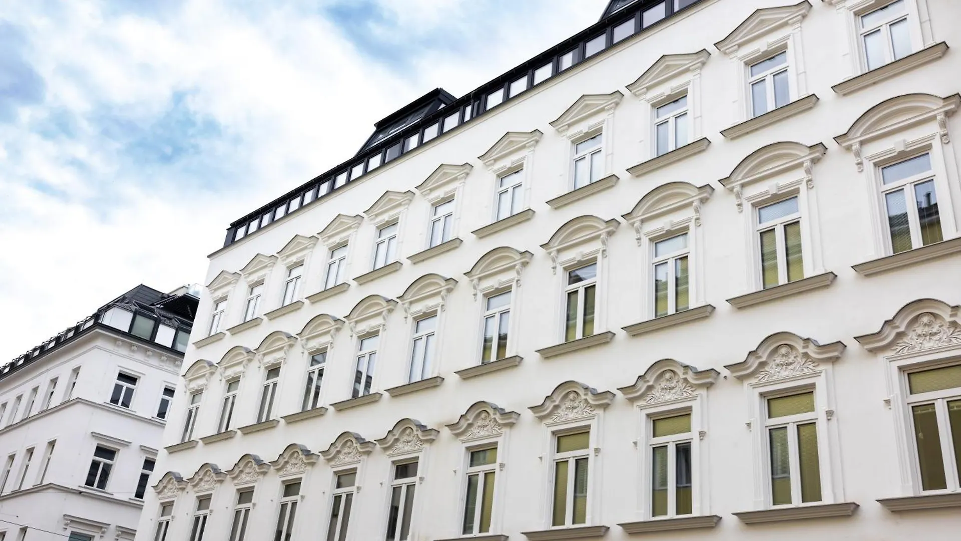 Alon Homes Vienna - Premium City Center Apartments