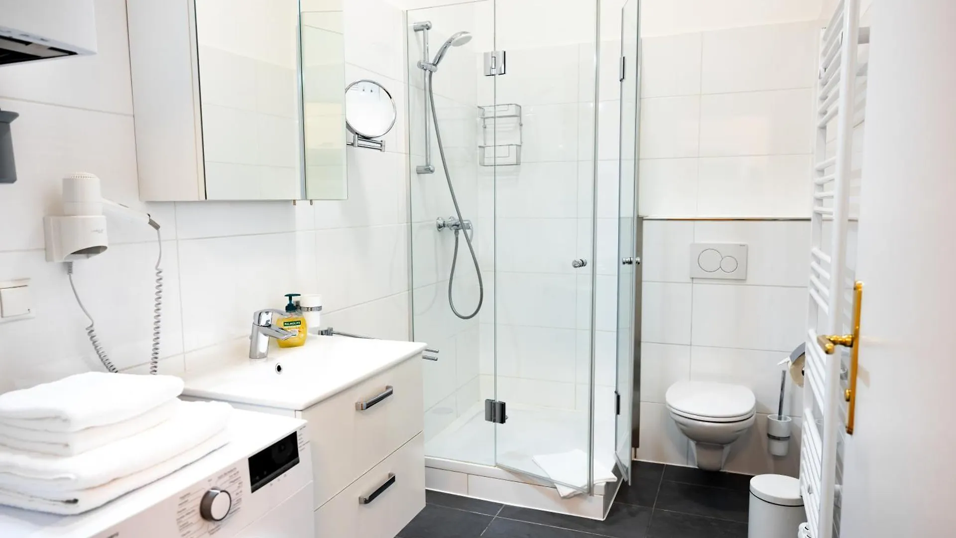 Alon Homes Vienna - Premium City Center Apartments 0*,  Austria